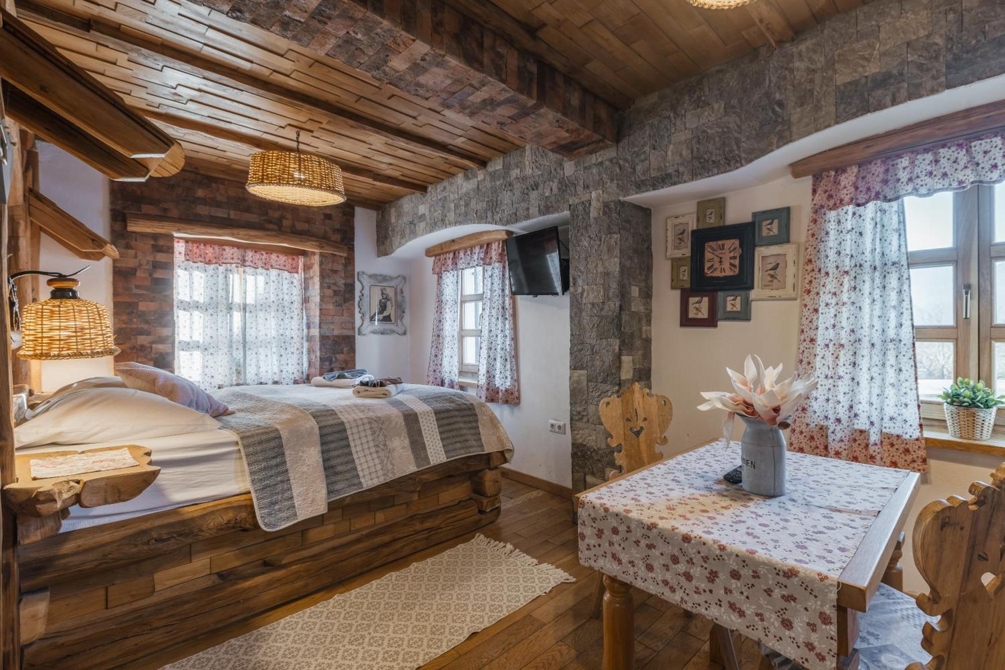 Old Bled House Hotel ภายนอก รูปภาพ